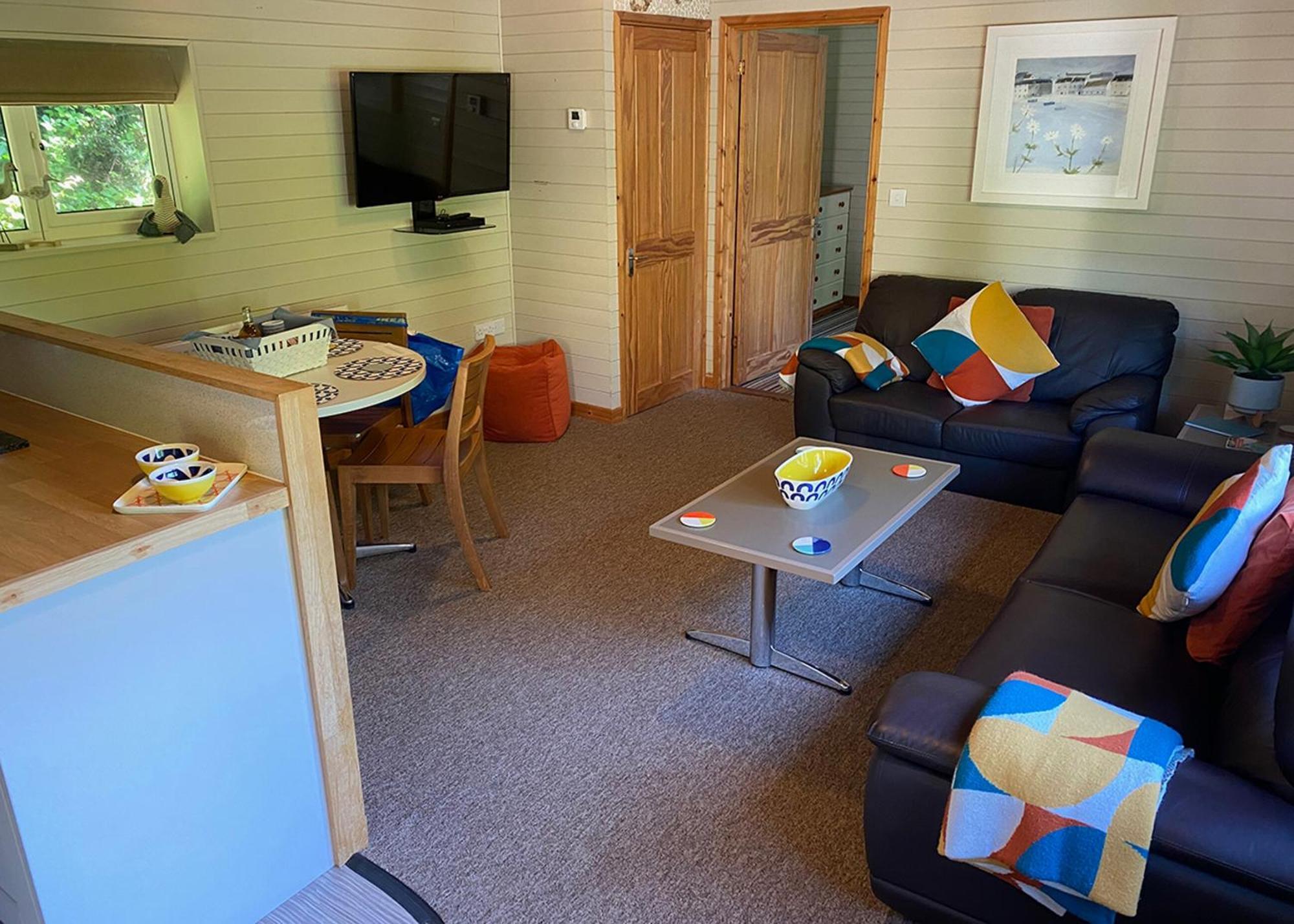 Ivyleaf Combe Lodges Stratton  Exterior photo